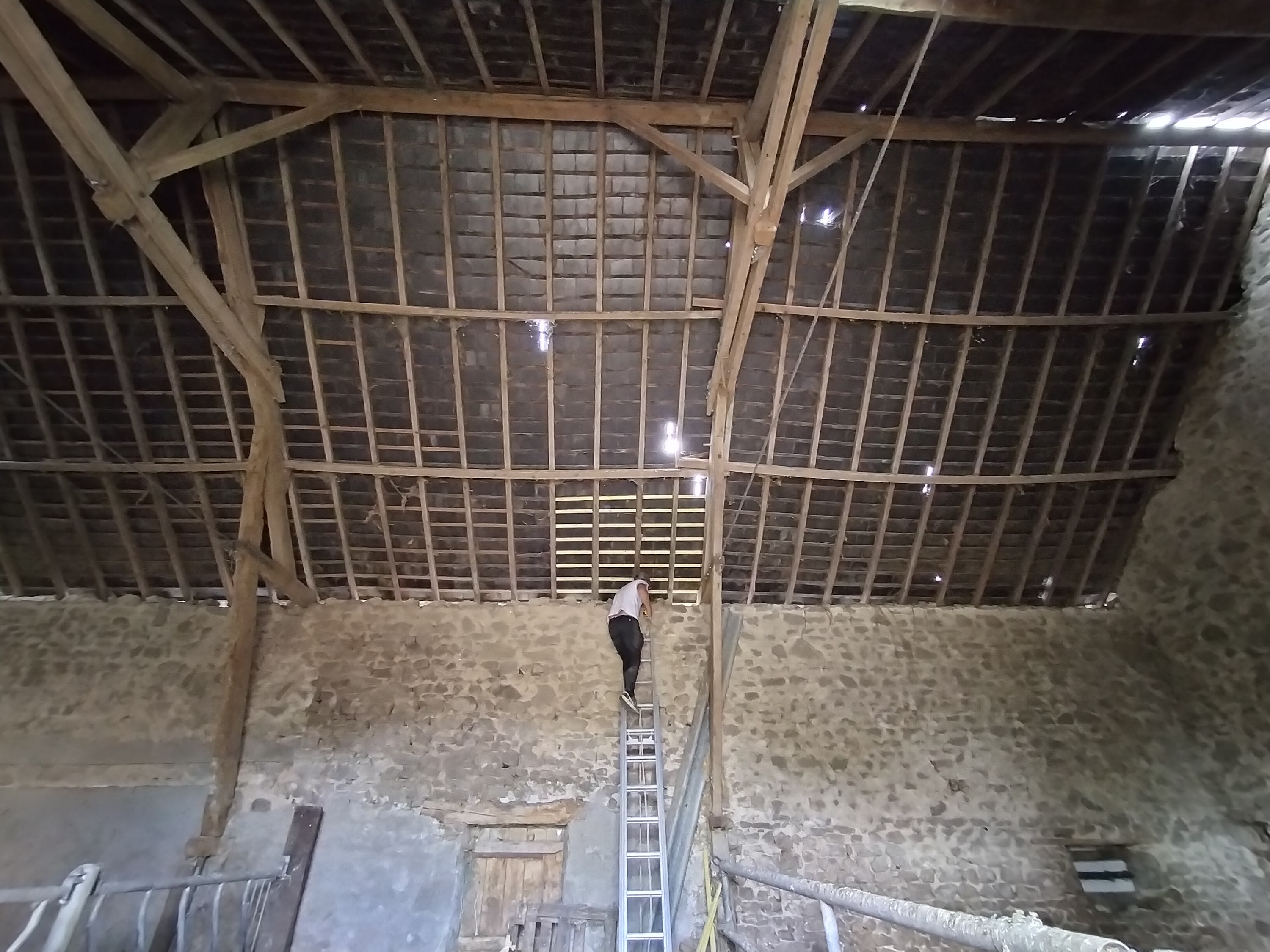 Travaux couverture Creuse - Réparation toiture département 23